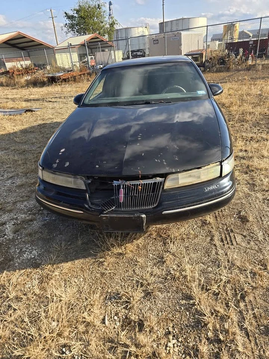 1996 Lincoln Continental Mark VIII - Image 2 of 3