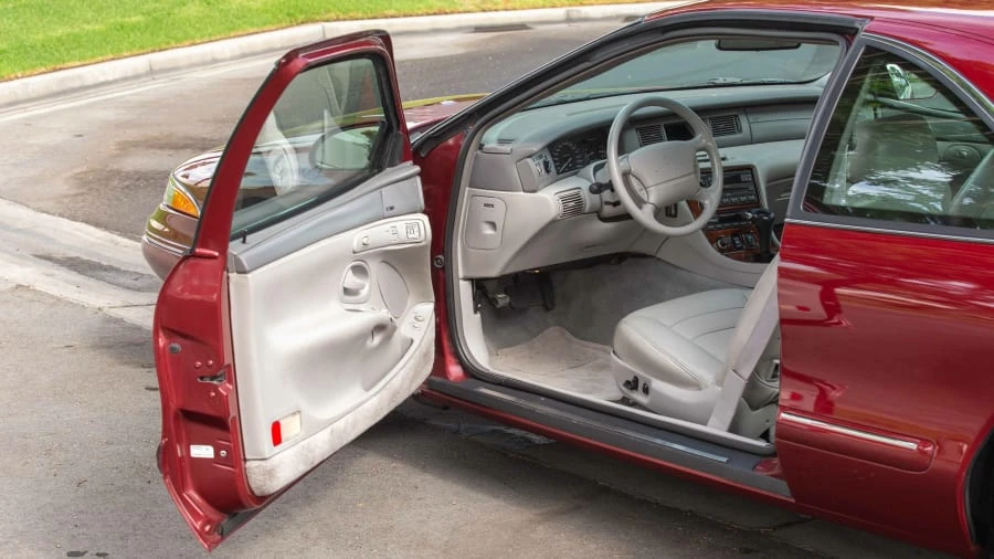1996 Lincoln Continental Mark VIII - Image 25 of 27
