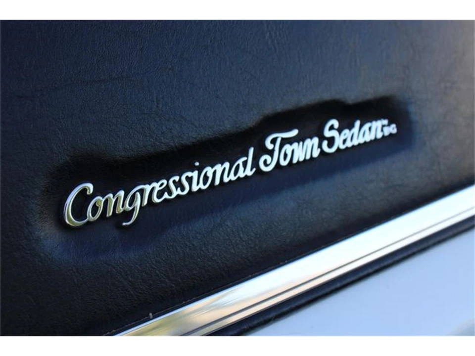 1996 Lincoln Town Car - Image 31 of 31