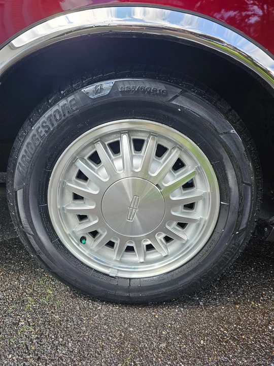 1996 Lincoln Town Car - Image 27 of 31
