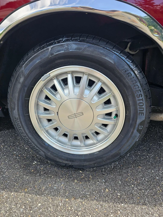 1996 Lincoln Town Car - Image 24 of 31