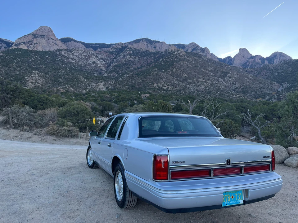 1996 Lincoln Town Car - Image 18 of 31
