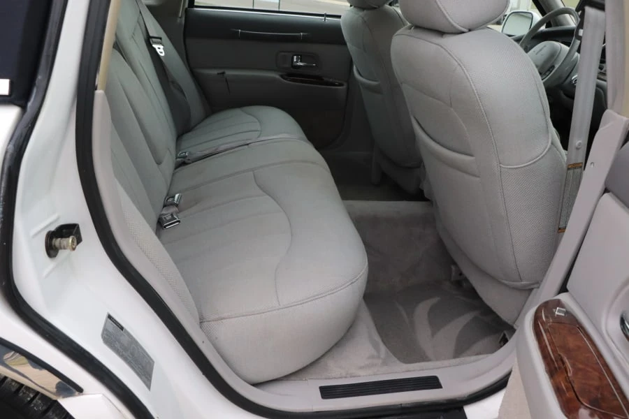 1996 Lincoln Town Car - Image 11 of 13