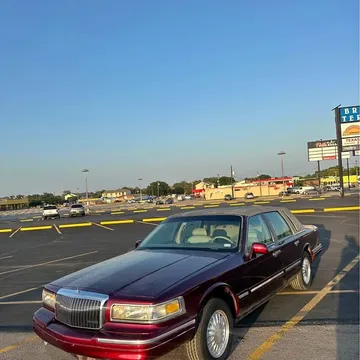 1996 Lincoln Town Car Executive L Sedan 4D