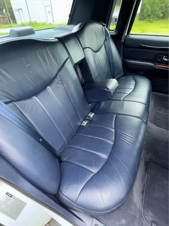 1996 Lincoln Town Car - Image 14 of 17