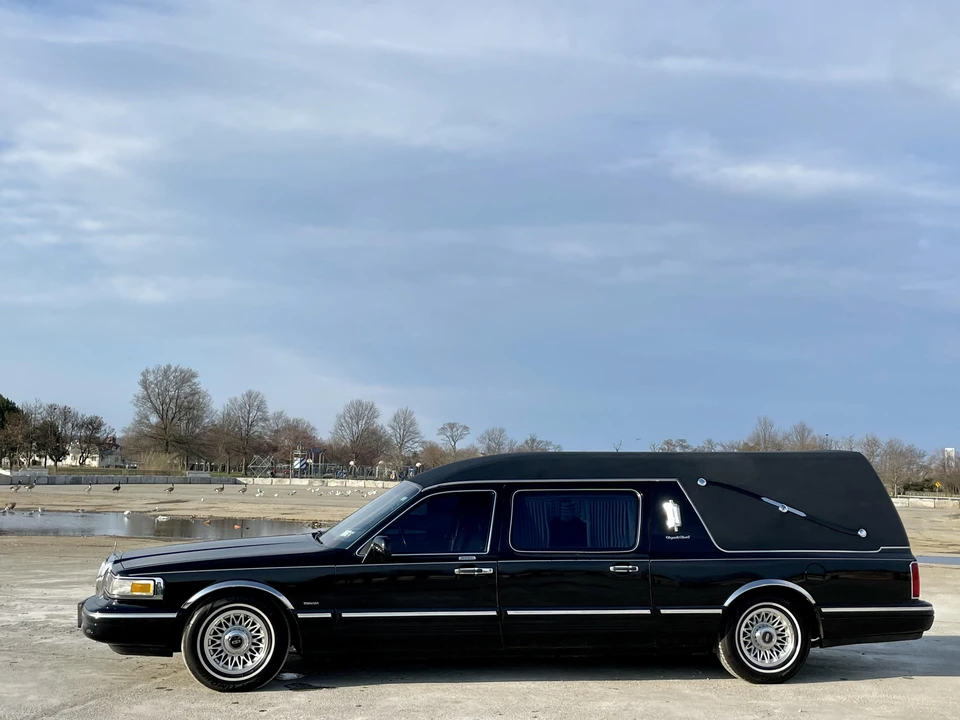 1996 Lincoln Town Car - Image 17 of 31