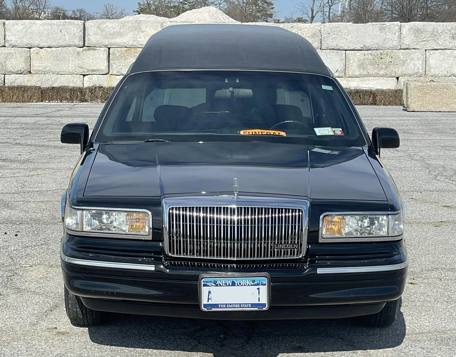 1996 Lincoln Town Car - Image 7 of 31