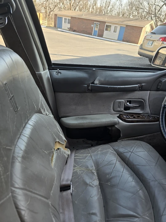 1996 Lincoln Town Car - Image 5 of 7