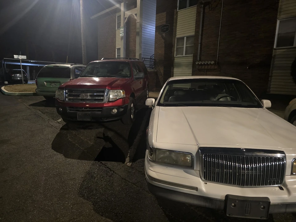 1996 Lincoln Town Car - Image 6 of 7