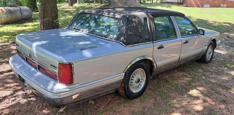 1996 Lincoln Town Car - Image 3 of 11