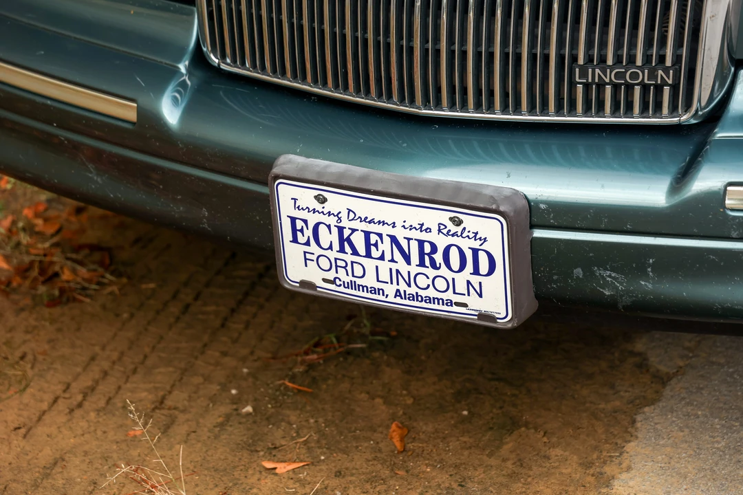 1996 Lincoln Town Car - Image 13 of 31