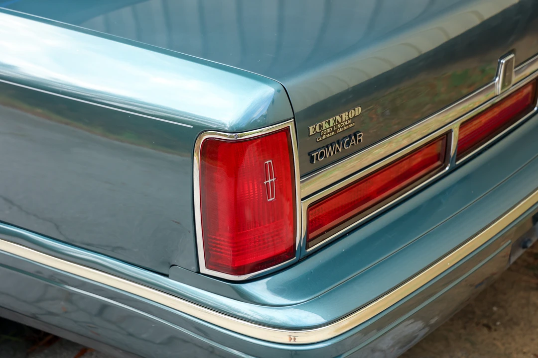 1996 Lincoln Town Car - Image 31 of 31