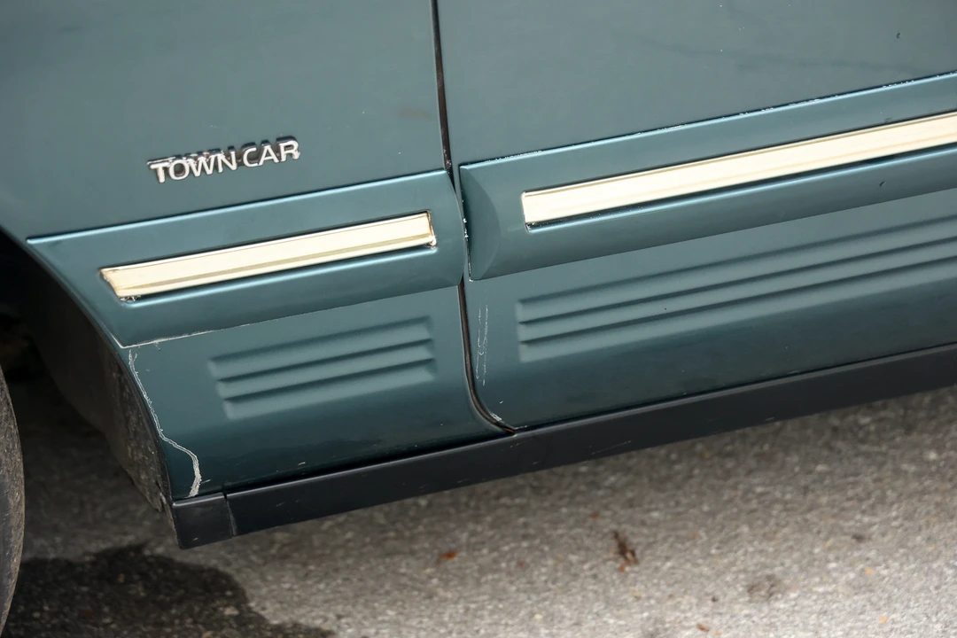 1996 Lincoln Town Car - Image 23 of 31