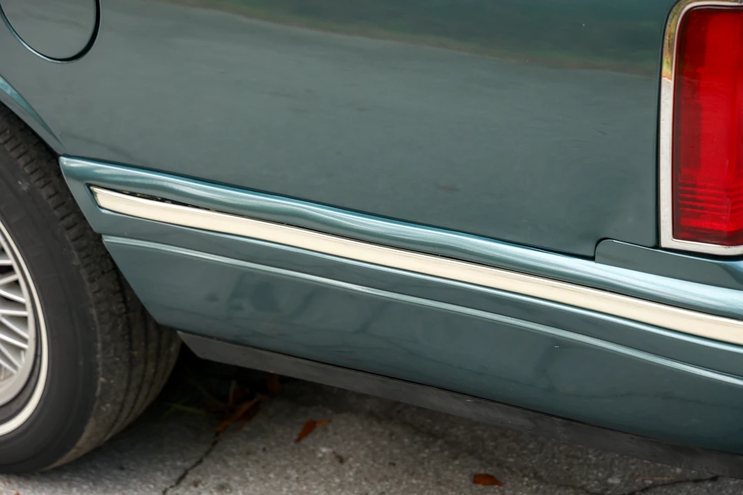 1996 Lincoln Town Car - Image 28 of 31