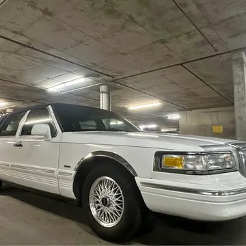 1996 Lincoln Town Car Signature Series