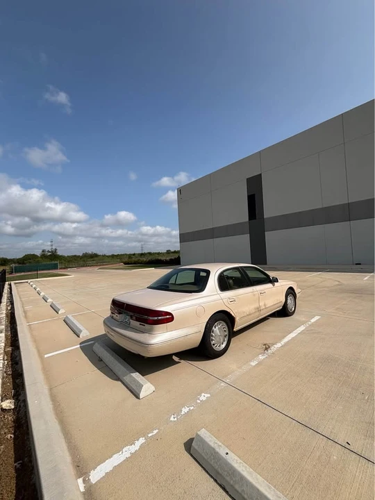 1996 Lincoln Continental 9th Gen - Image 3 of 6