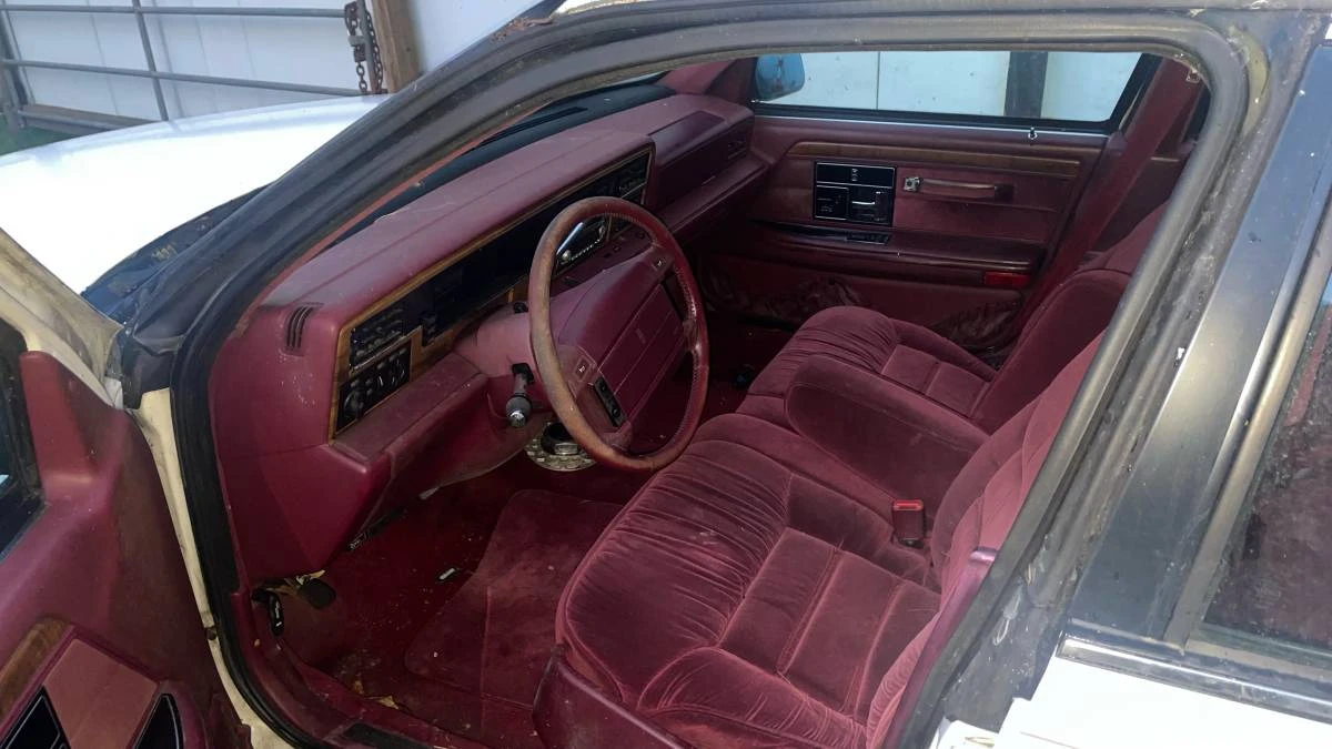 1996 Lincoln Continental 9th Gen - Image 3 of 4