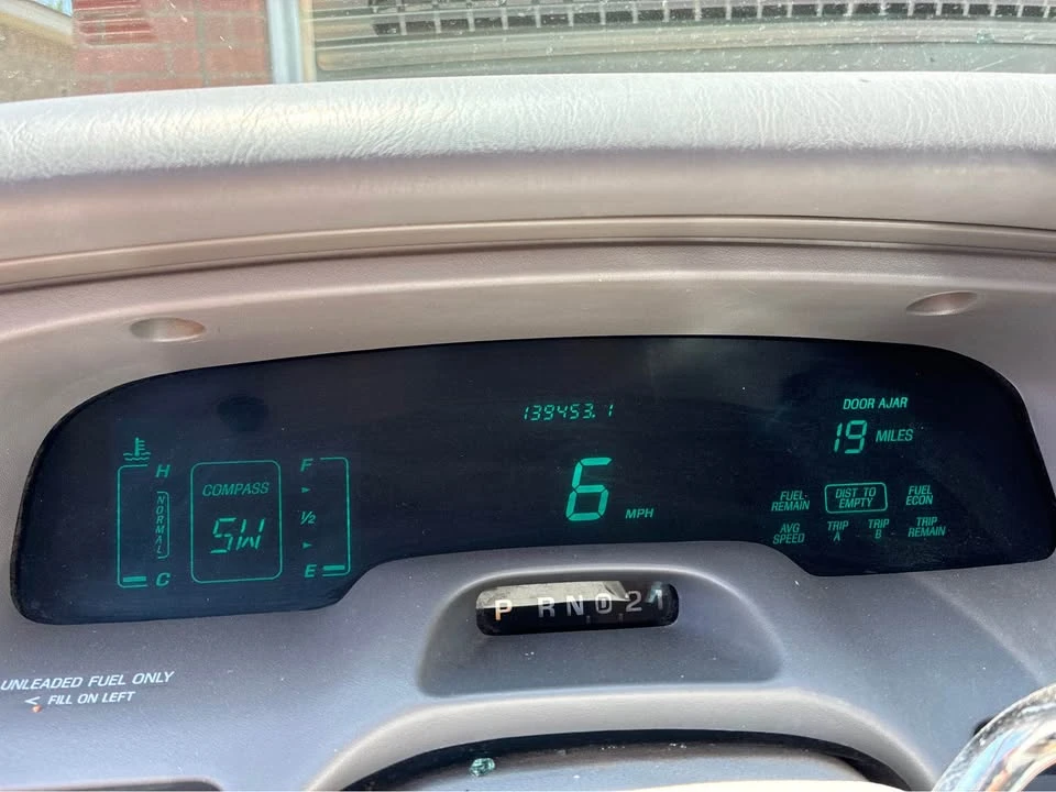 1996 Lincoln Town Car - Image 3 of 6