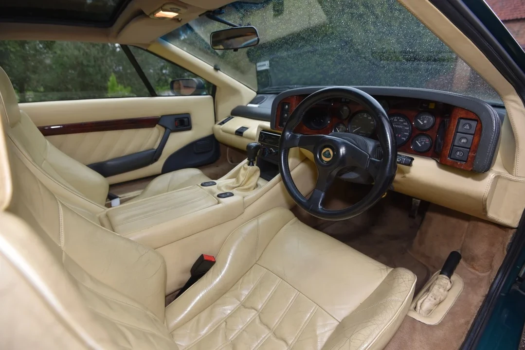 1996 Lotus Esprit Series 4 - Image 4 of 30