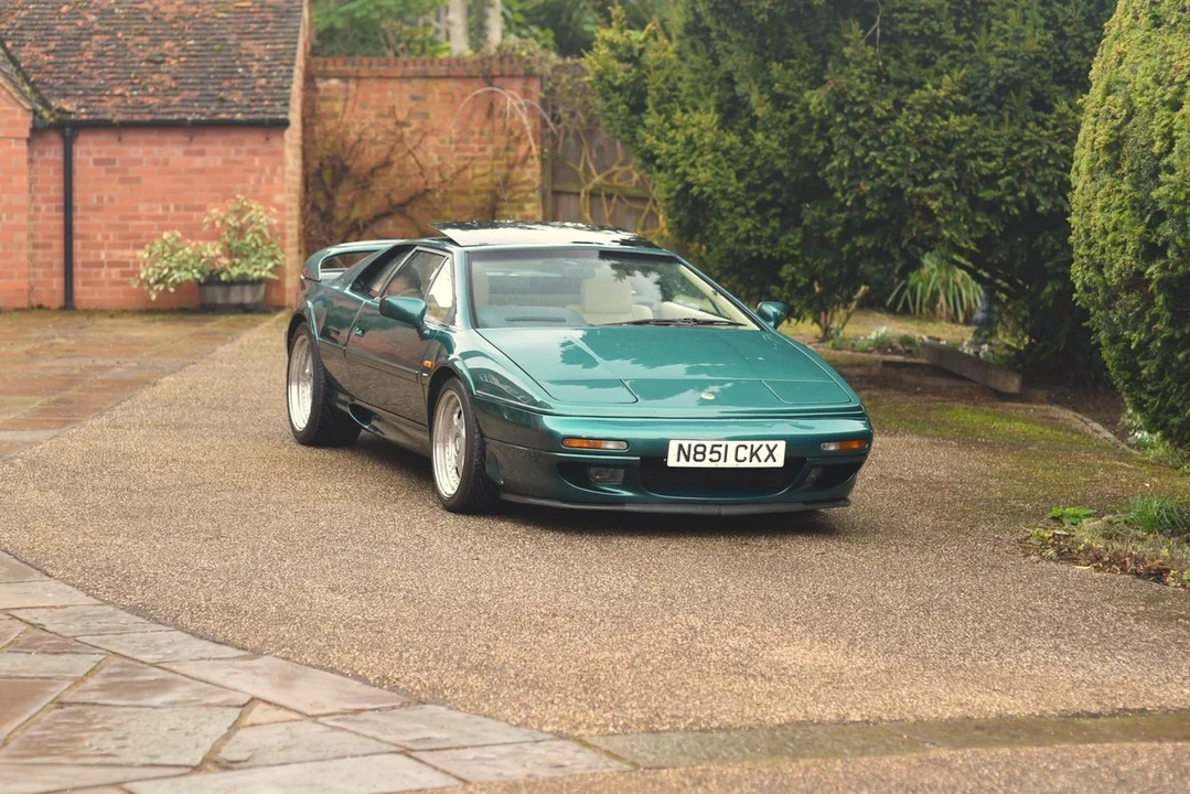 1996 Lotus Esprit Series 4 - Image 11 of 30
