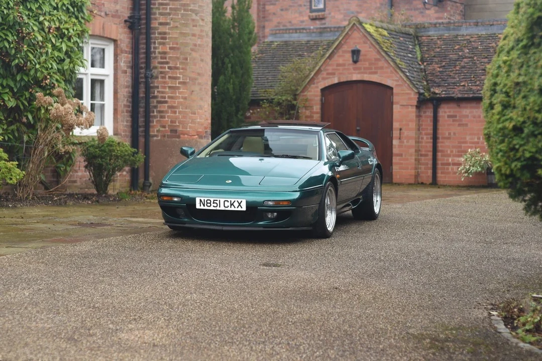 1996 Lotus Esprit Series 4 - Image 9 of 30