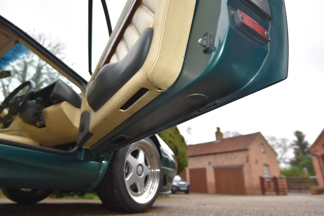 1996 Lotus Esprit Series 4 - Image 26 of 30