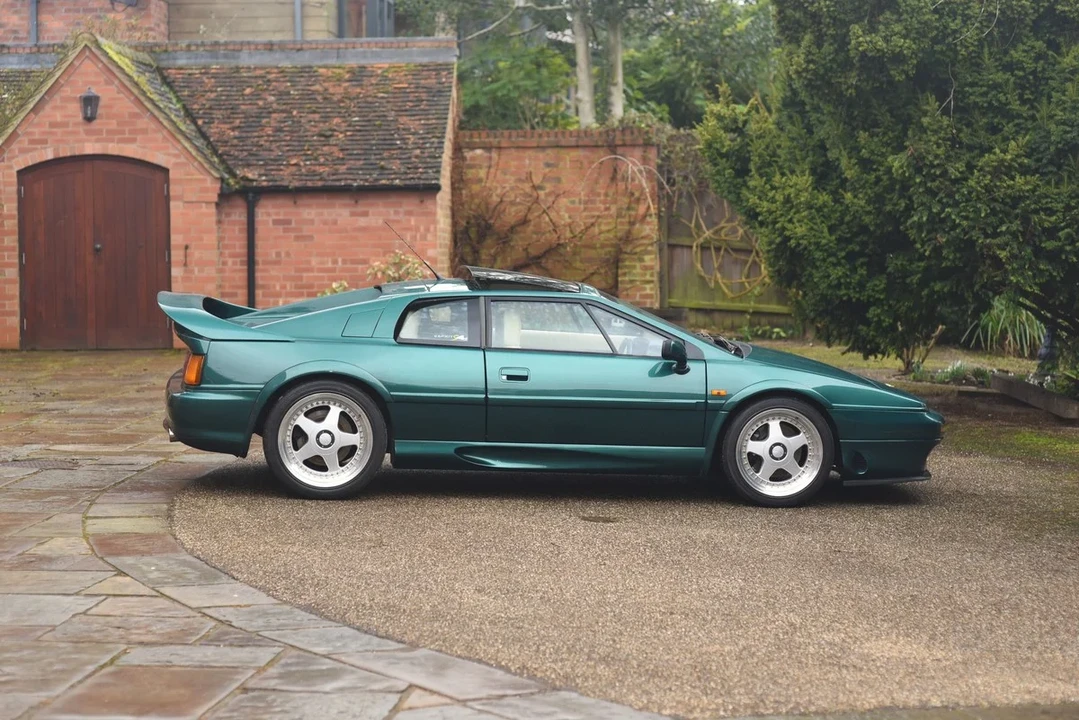 1996 Lotus Esprit Series 4 - Image 7 of 30