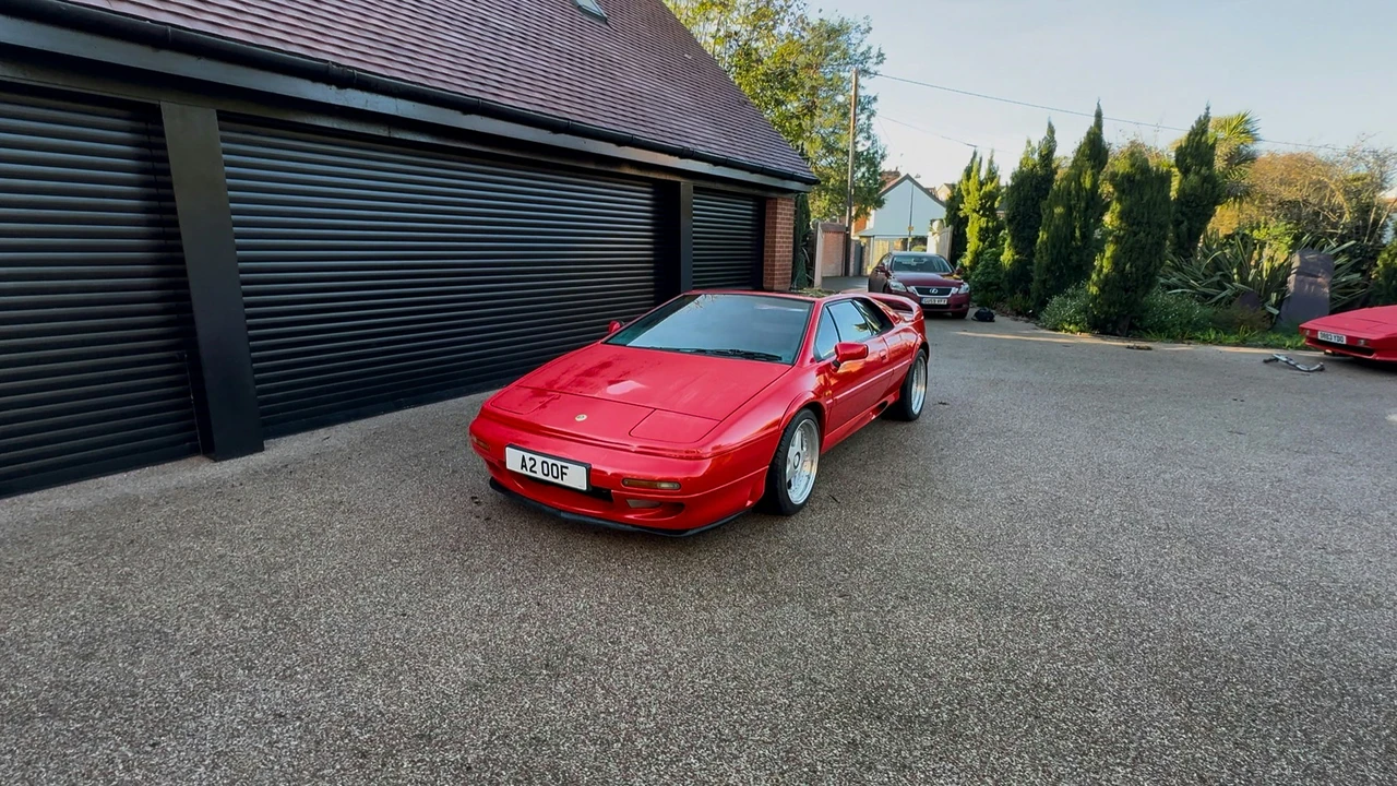 1996 Lotus Esprit Series 4 - Image 3 of 21