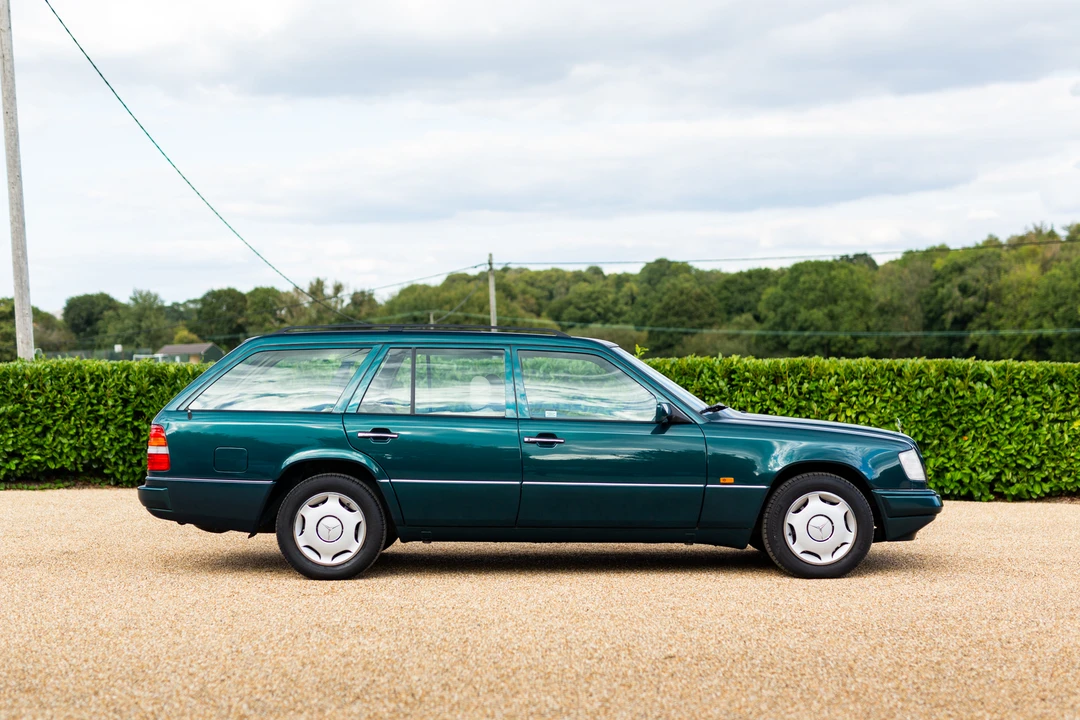 1996 Mercedes-Benz W124 E-Class - Image 16 of 31