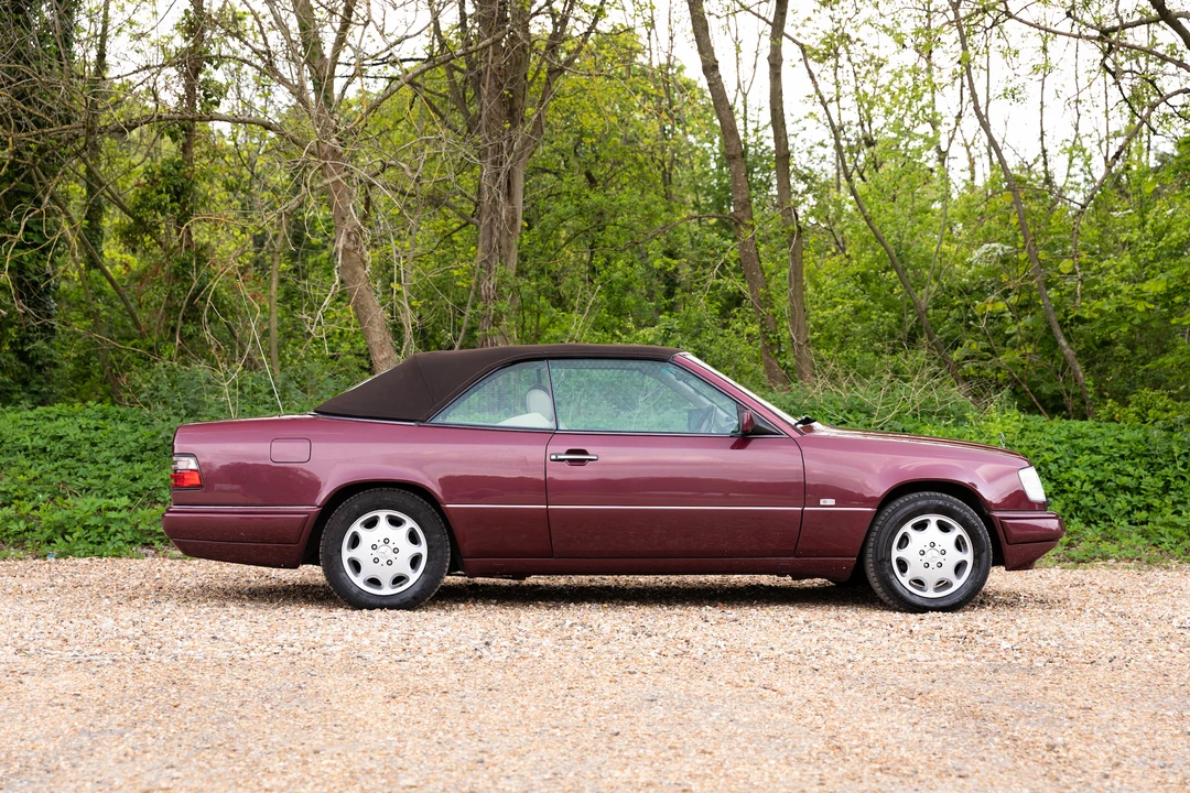 1996 Mercedes-Benz W124 E-Class - Image 13 of 31