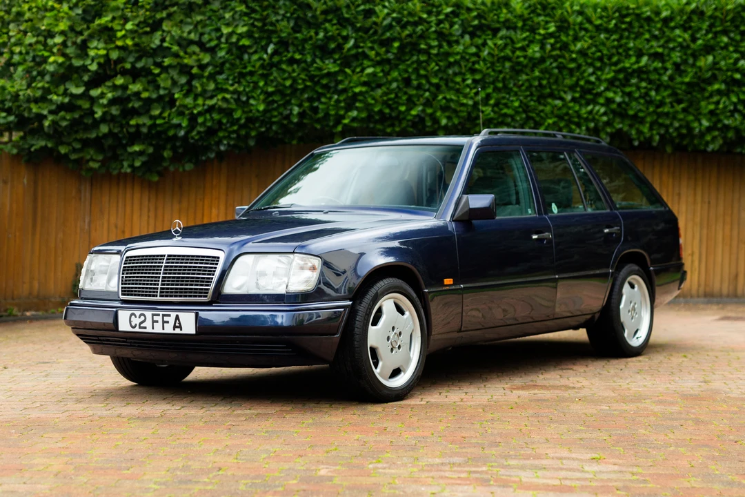 1996 Mercedes-Benz W124 E-Class - Image 2 of 31
