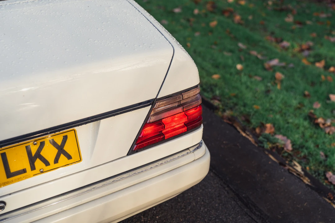 1996 Mercedes-Benz W124 E-Class - Image 17 of 31