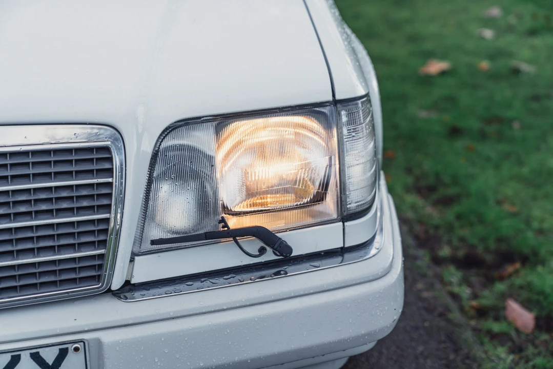 1996 Mercedes-Benz W124 E-Class - Image 20 of 31