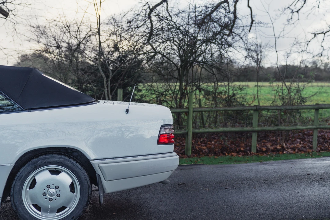 1996 Mercedes-Benz W124 E-Class - Image 28 of 31