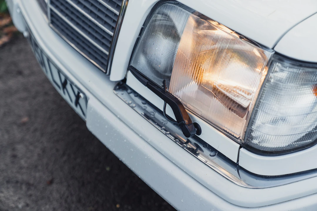 1996 Mercedes-Benz W124 E-Class - Image 29 of 31
