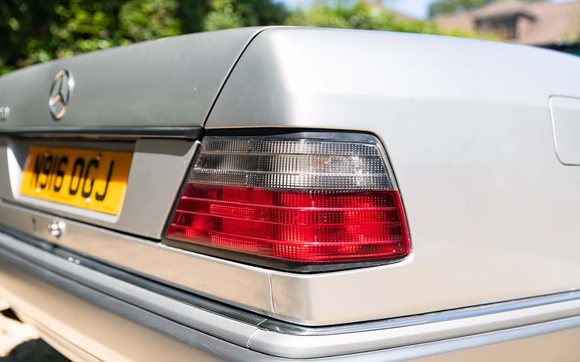 1996 Mercedes-Benz W124 E-Class - Image 25 of 31