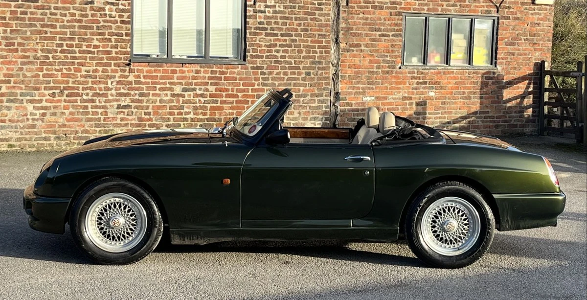 1996 MG RV8 - Image 9 of 30