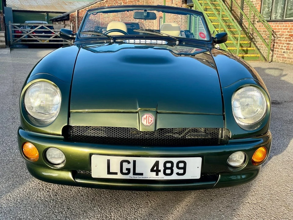 1996 MG RV8 - Image 7 of 30