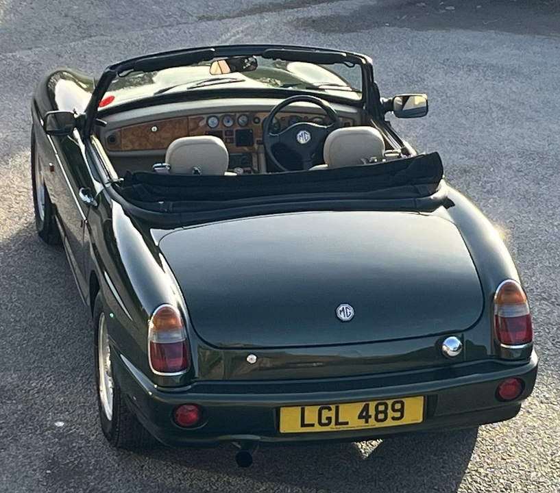 1996 MG RV8 - Image 17 of 30