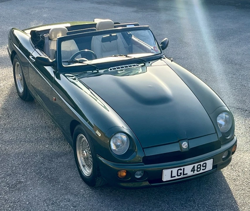 1996 MG RV8 - Image 12 of 30