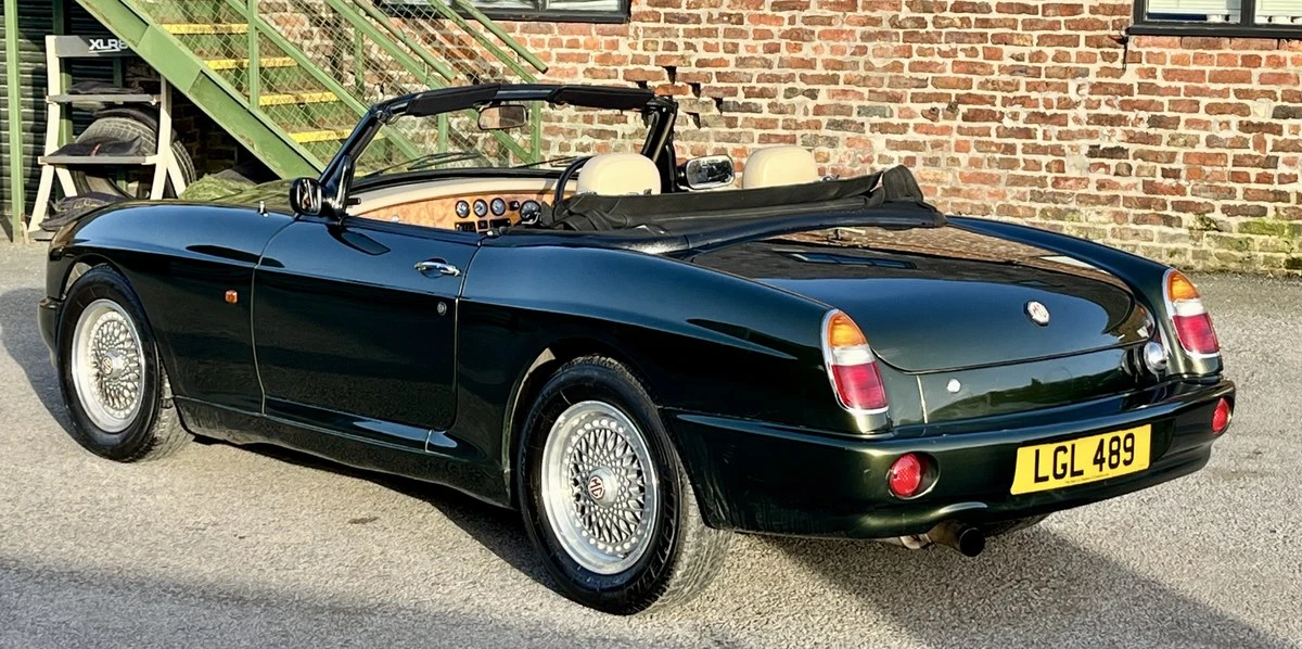 1996 MG RV8 - Image 10 of 30