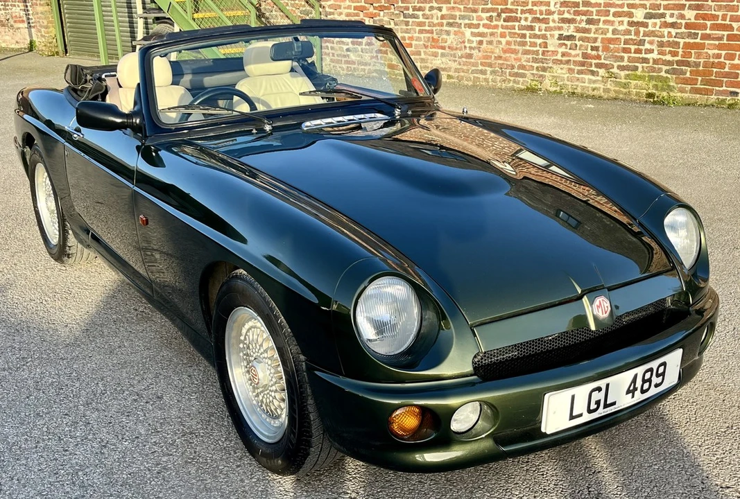 1996 MG RV8 - Image 6 of 30