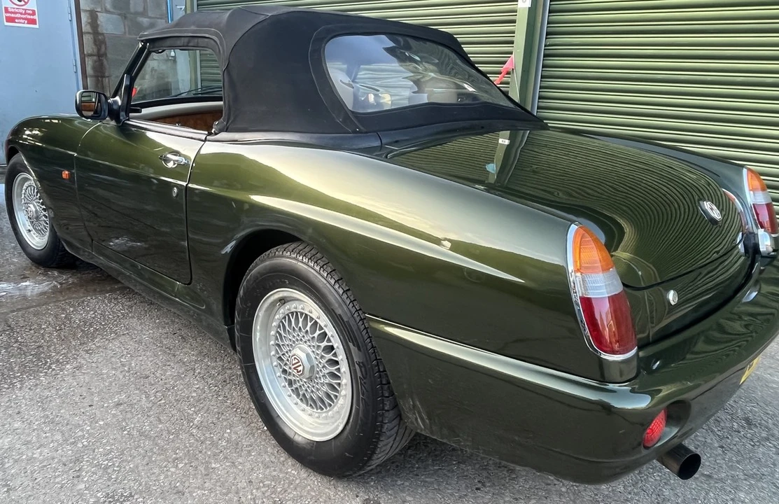 1996 MG RV8 - Image 20 of 30