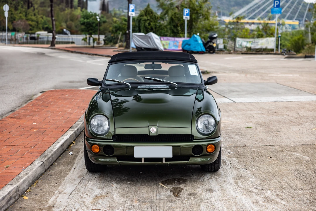1998 MG RV8 - Image 10 of 31