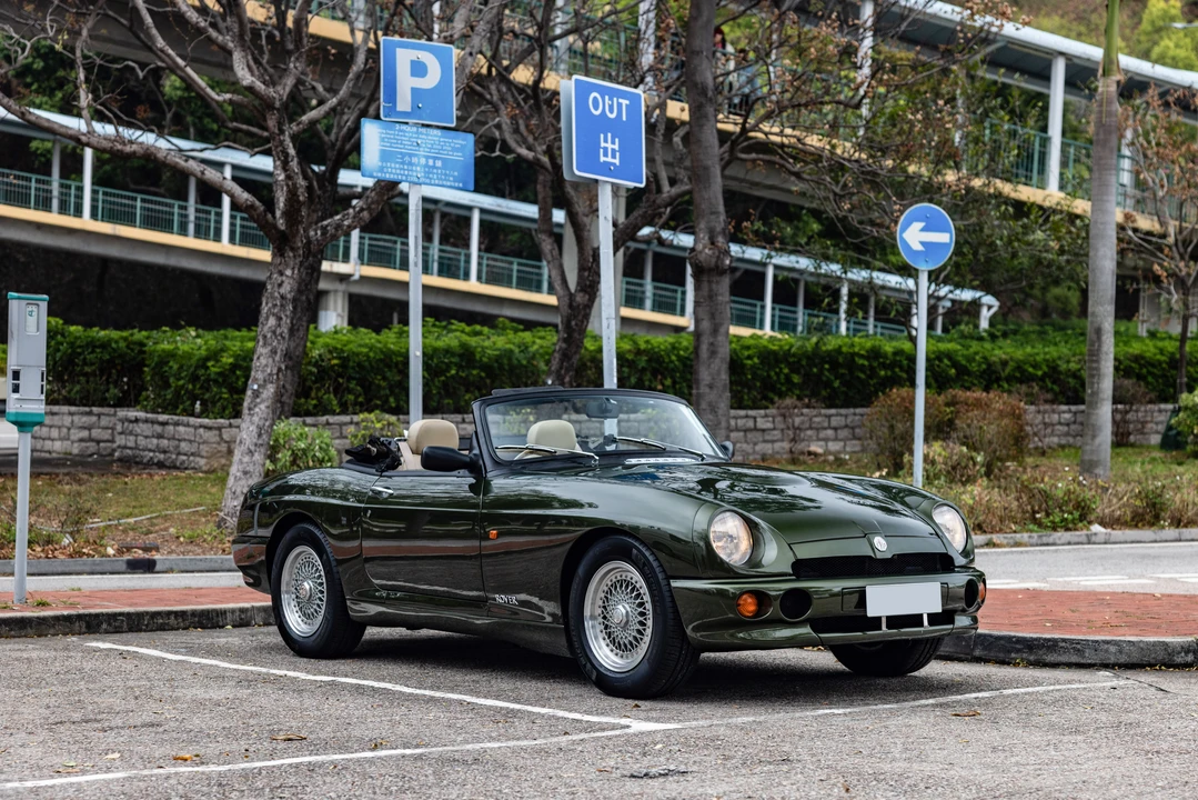1998 MG RV8 - Image 24 of 31