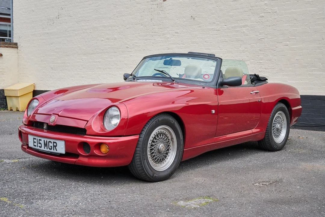 1996 MG RV8 - Image 9 of 30