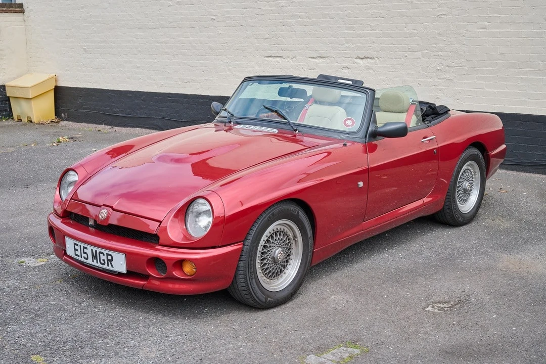 1996 MG RV8 - Image 3 of 30