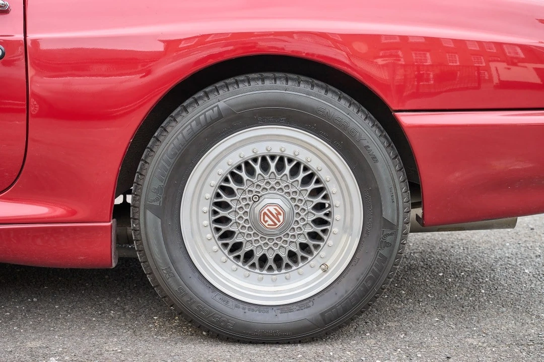 1996 MG RV8 - Image 25 of 30