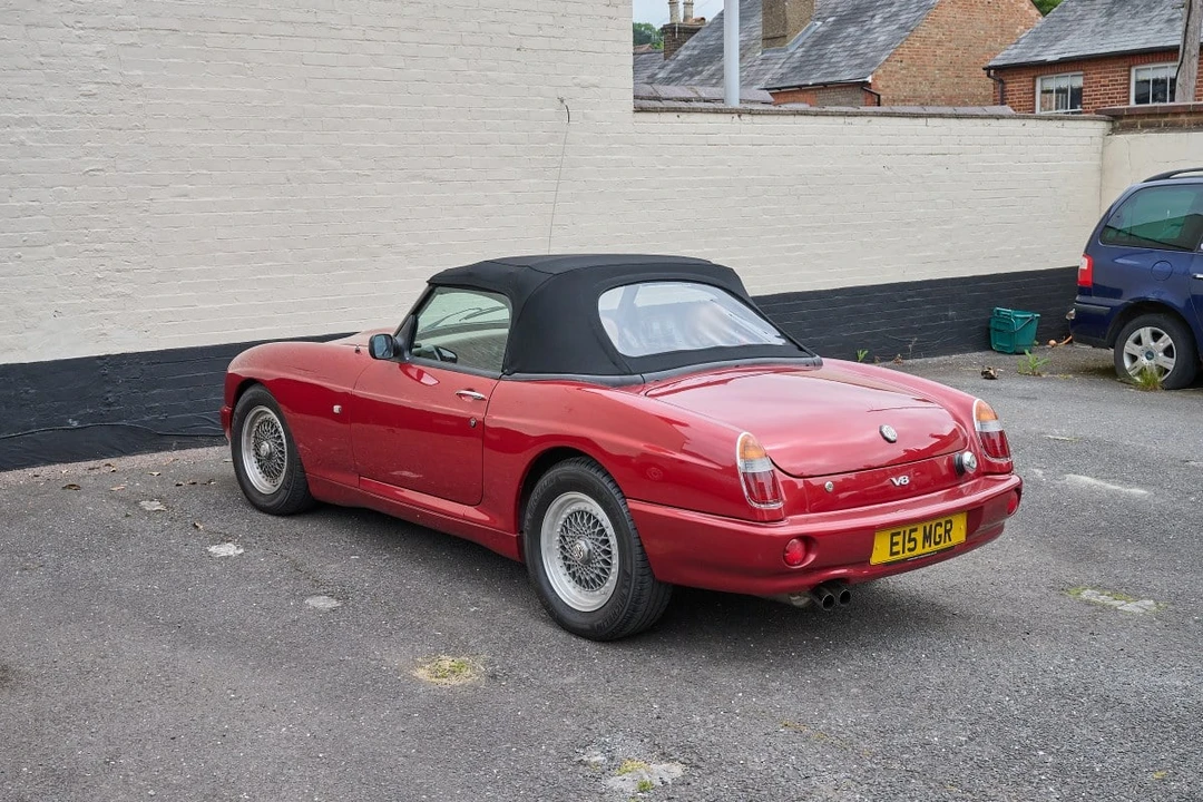 1996 MG RV8 - Image 17 of 30