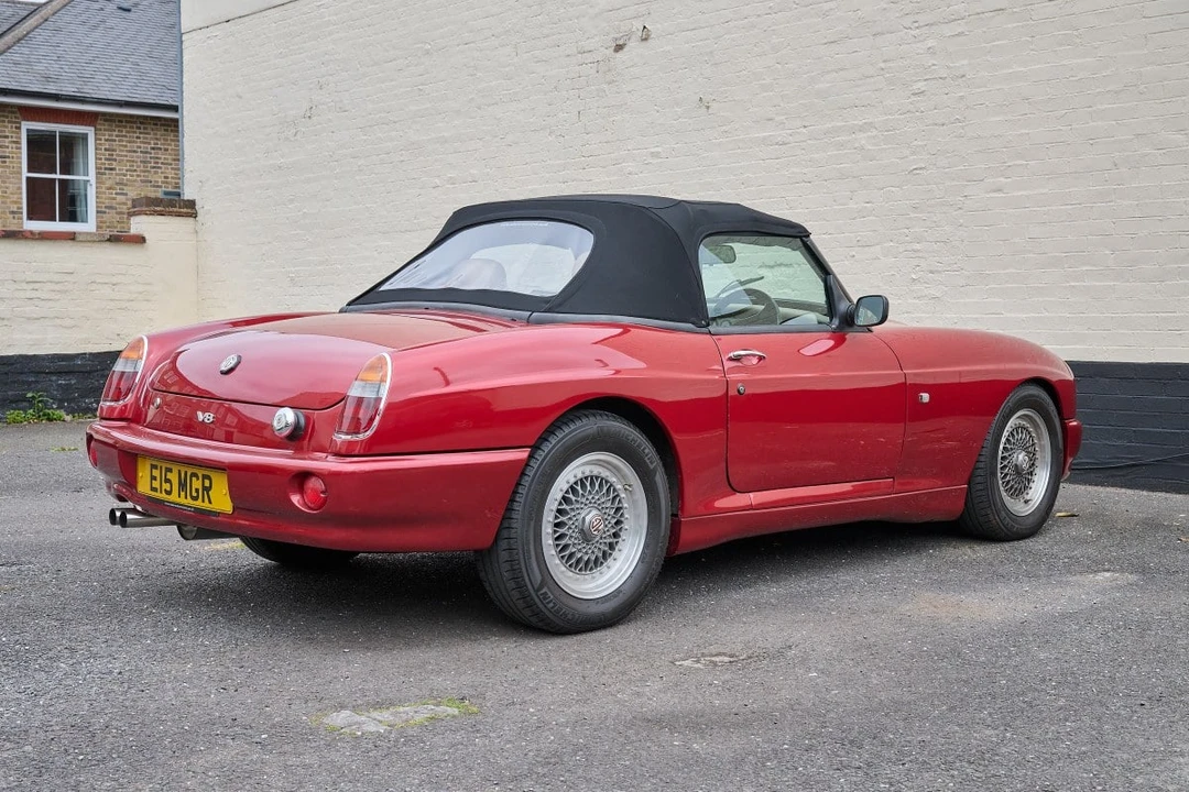 1996 MG RV8 - Image 22 of 30